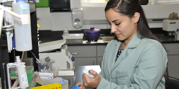 Ellese Carmona at work in the lab